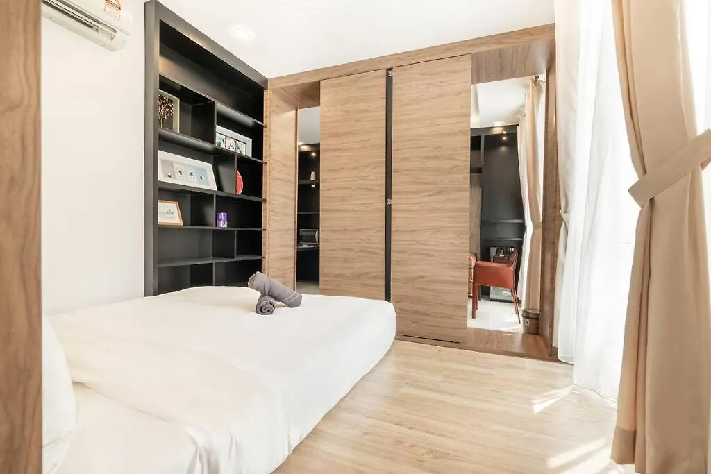 Mansion One Executive Studio 2Pax George Town